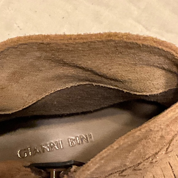 Gianni Bini Tan Suede Ankle Boots size 7M - Picture 9 of 9